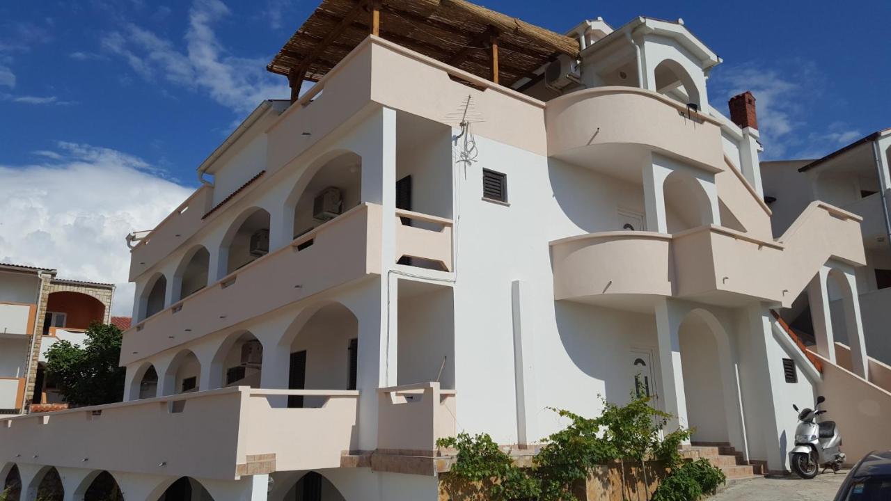 Apartments And Rooms With Parking Space Metajna, Pag - 4120 Екстер'єр фото