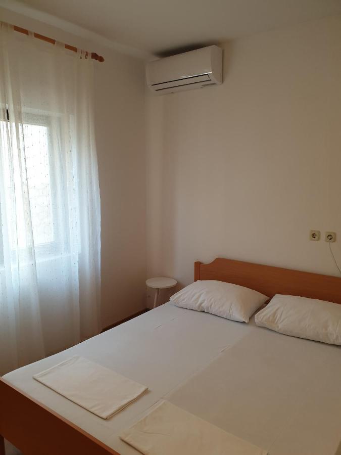 Apartments And Rooms With Parking Space Metajna, Pag - 4120 Екстер'єр фото
