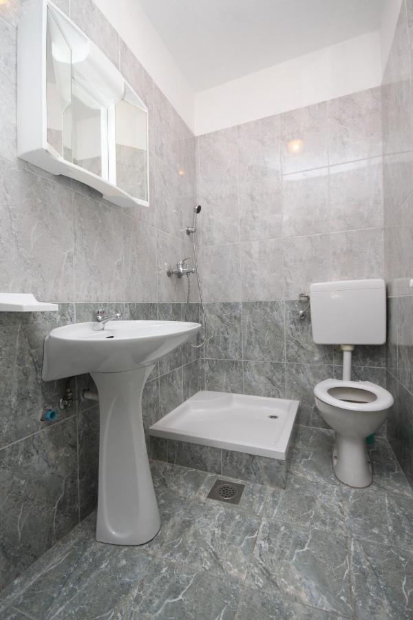 Apartments And Rooms With Parking Space Metajna, Pag - 4120 Екстер'єр фото