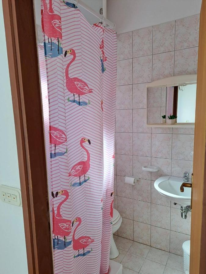 Apartments And Rooms With Parking Space Metajna, Pag - 4120 Екстер'єр фото